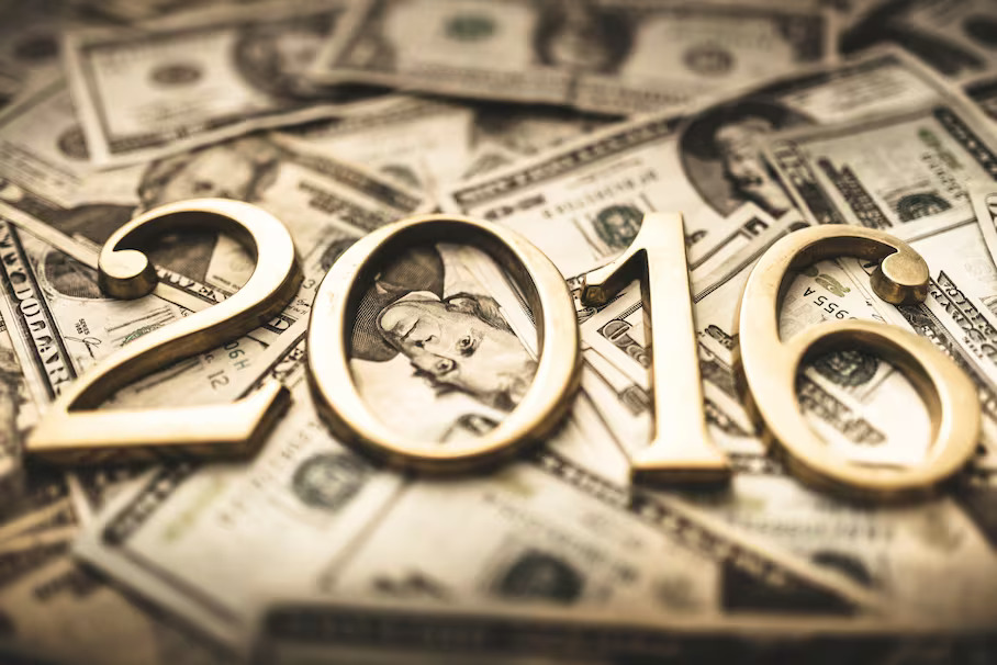 Five tips to setting realistic, effective financial goals for 2016Post Image